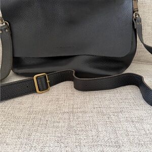 Elegant Black Leather Crossbody Bag
